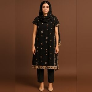 Elegant Black and Gold Floral Scarf Indian Kurti With Duppata